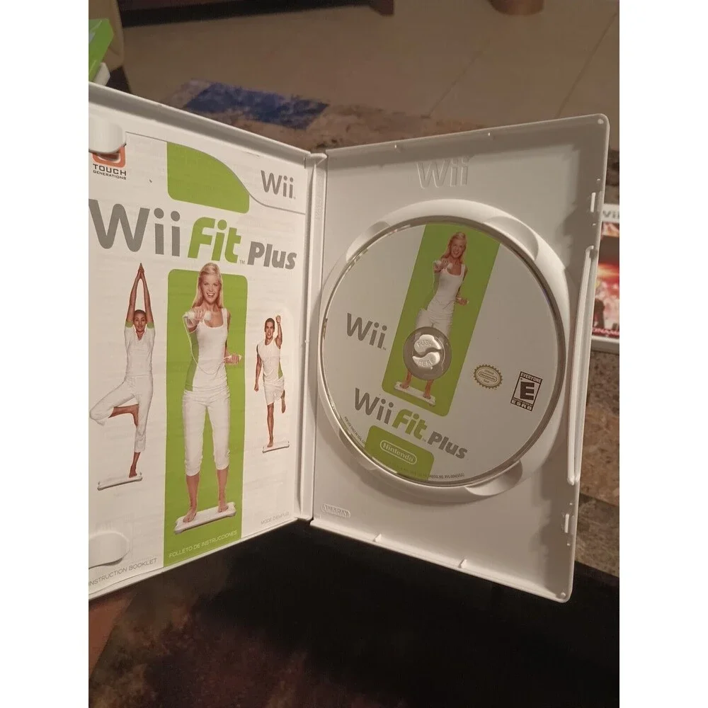 Wii Fit Plus (Nintendo Wii, 2009) Complete